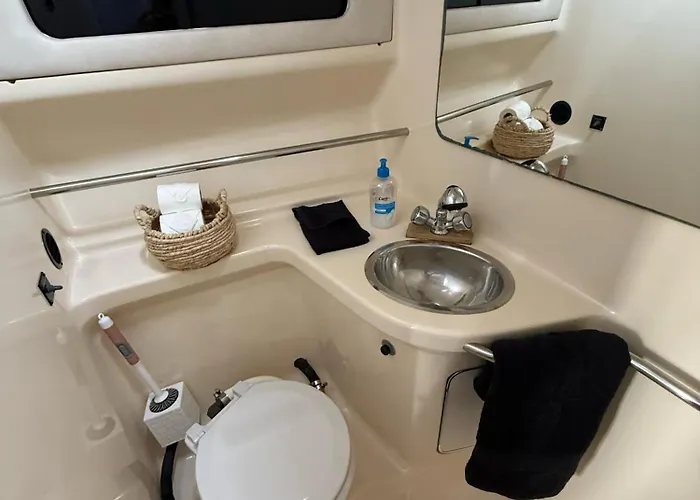 Kala Yacth Experience 보트호텔