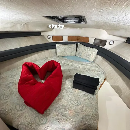 Hotel na wodzie Kala Yacth Experience *