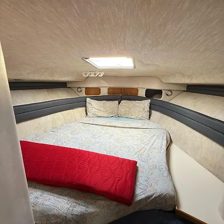 Kala Yacth Experience Botel