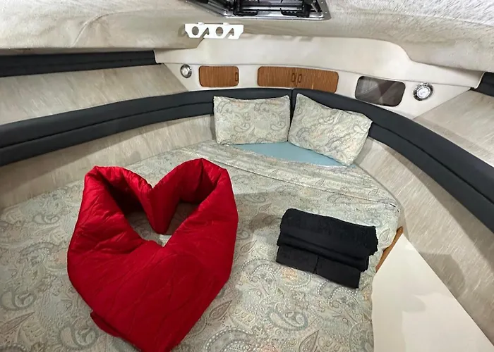 Botel Kala Yacth Experience *